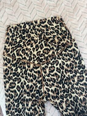 aerie real me crossover 7/8 size small Leopard Print Leggings